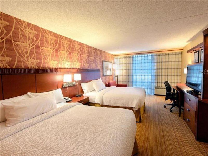 Courtyard By Marriott New York Laguardia Airport Hotel Ngoại thất bức ảnh