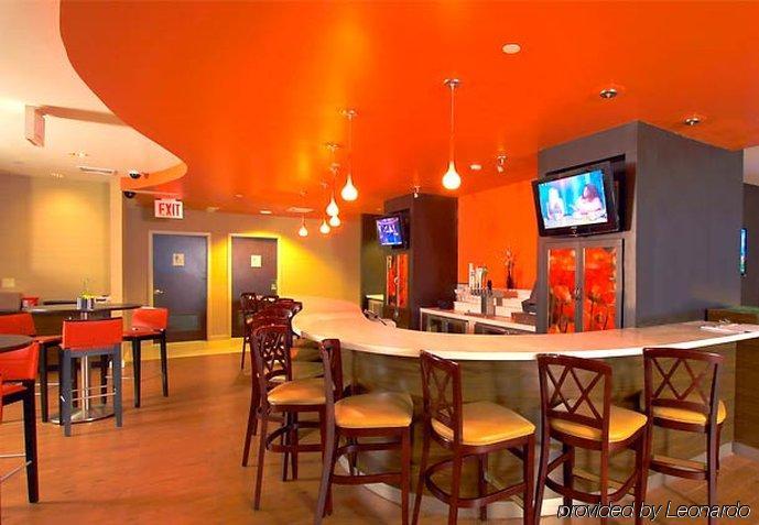Courtyard By Marriott New York Laguardia Airport Hotel Nhà hàng bức ảnh