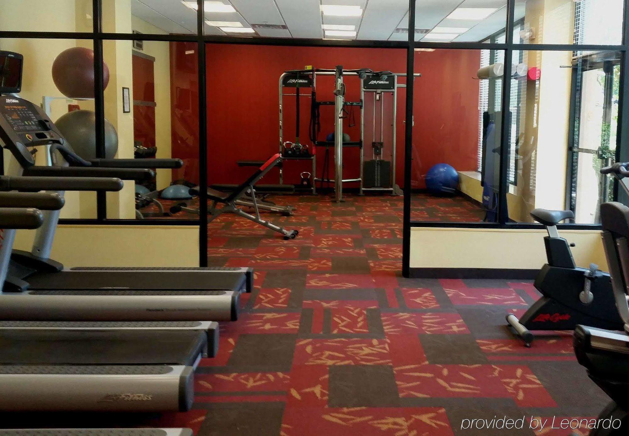 Courtyard By Marriott New York Laguardia Airport Hotel Ngoại thất bức ảnh